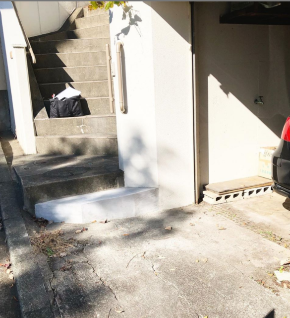 屋外階段手すり１.png